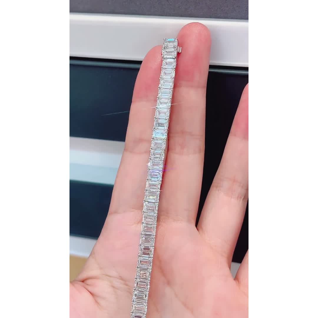 Celeste Emerald Tennis Bracelet — product photo 6 of 6