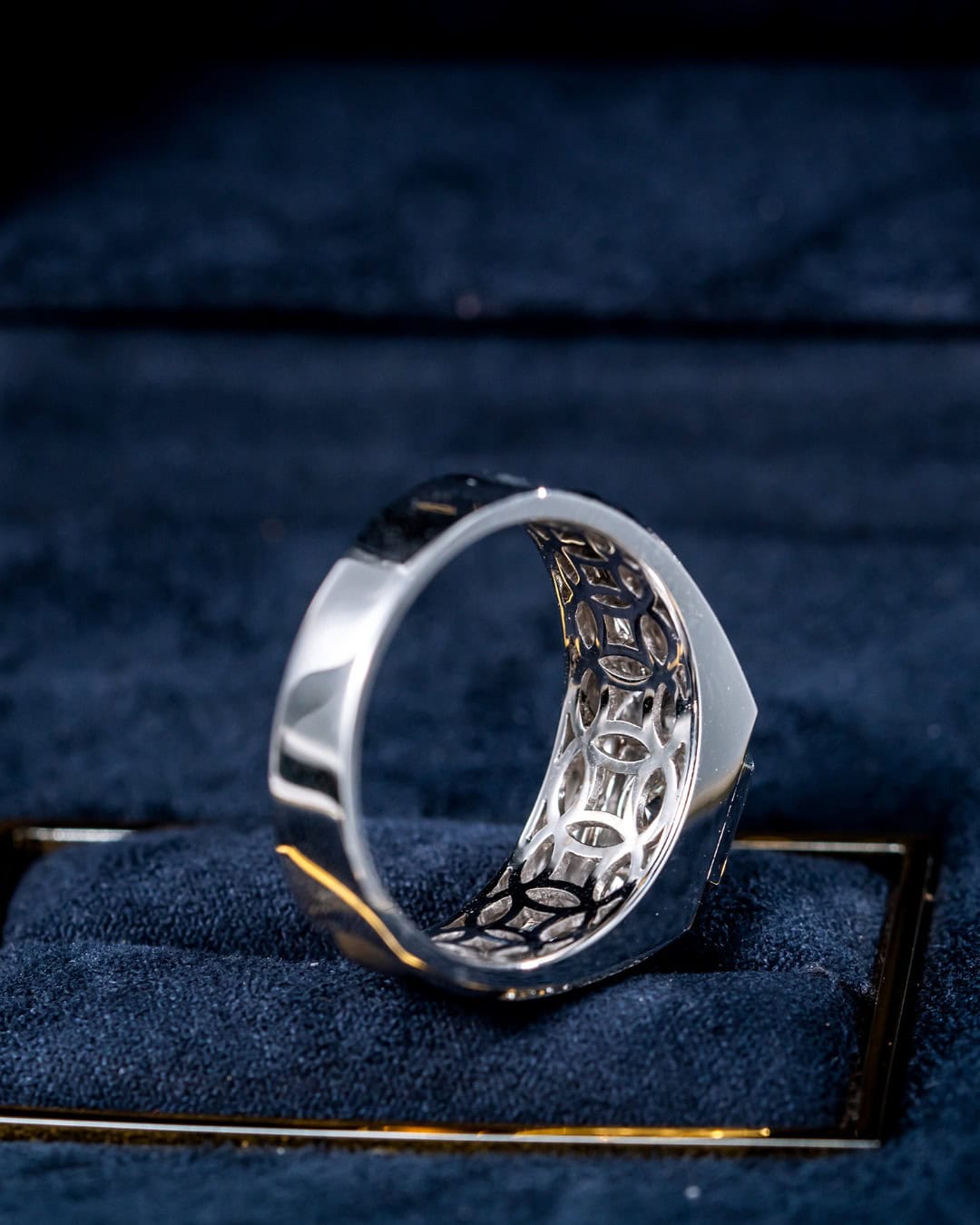 CSS Structured Lab-Grown Diamond Band – Platinum Men’s Diamond Ring — product photo 5 of 6