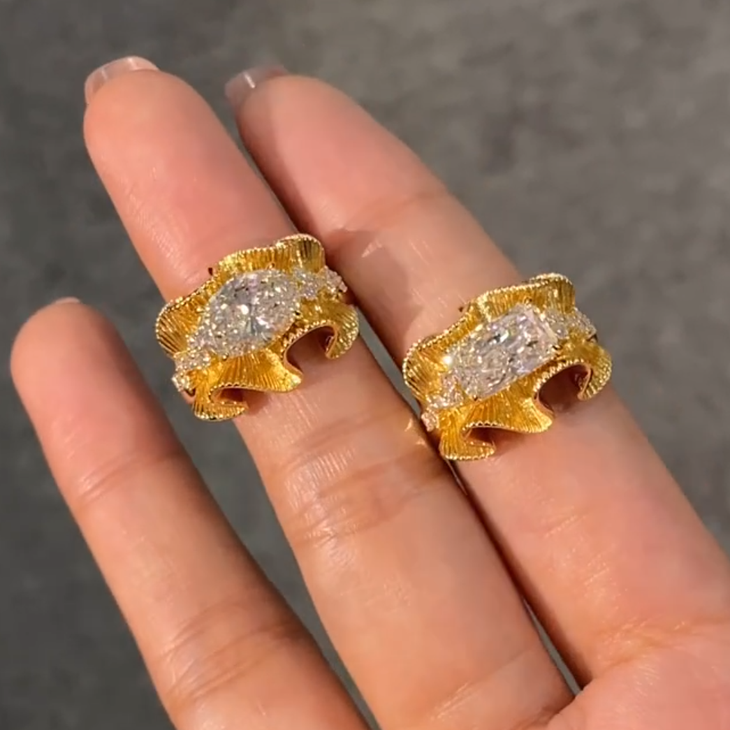 BP002 Sculptural Gold Silk Ribbon Ring with East-West Diamond — product photo 5 of 6