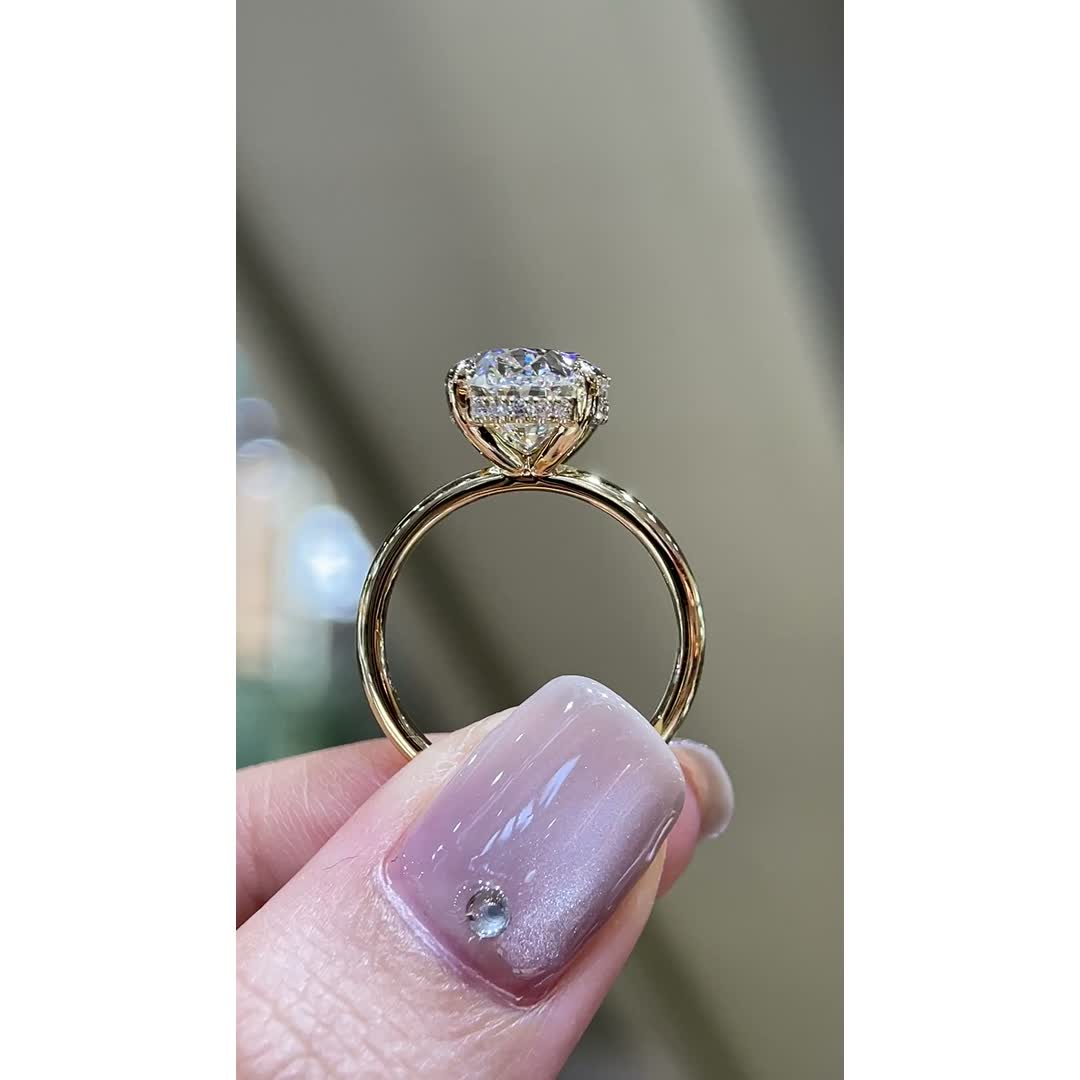 Kara Yellow Oval Diamond Ring — product photo 3 of 4