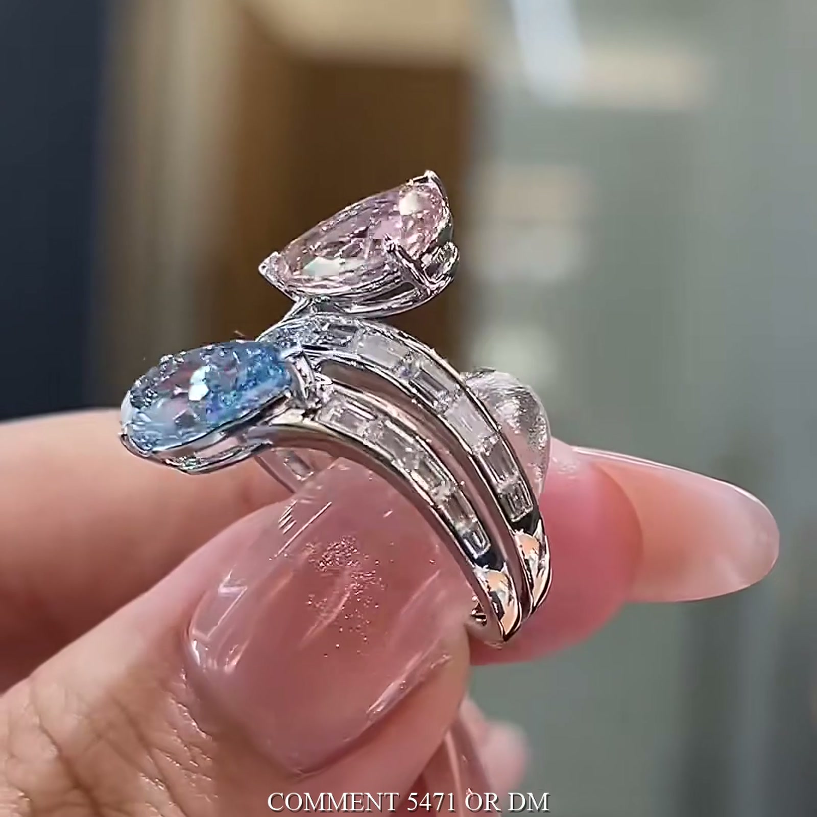 Pink and Blue Toi et Moi Lab-Grown Diamond Ring — product photo 4 of 4