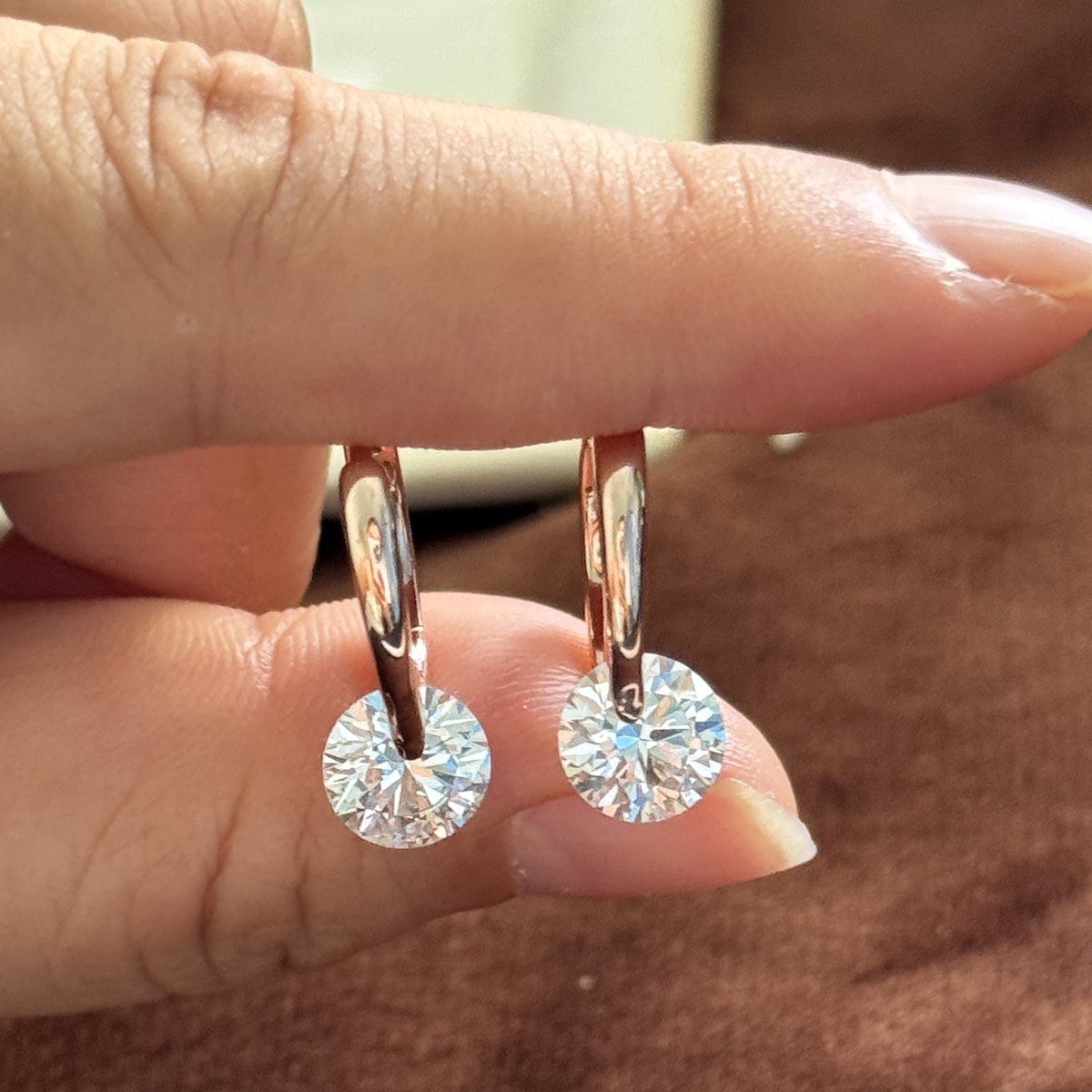 BP003 Dancing Diamond Earrings Moving Lab Diamond Hoop Earrings — product photo 5 of 6