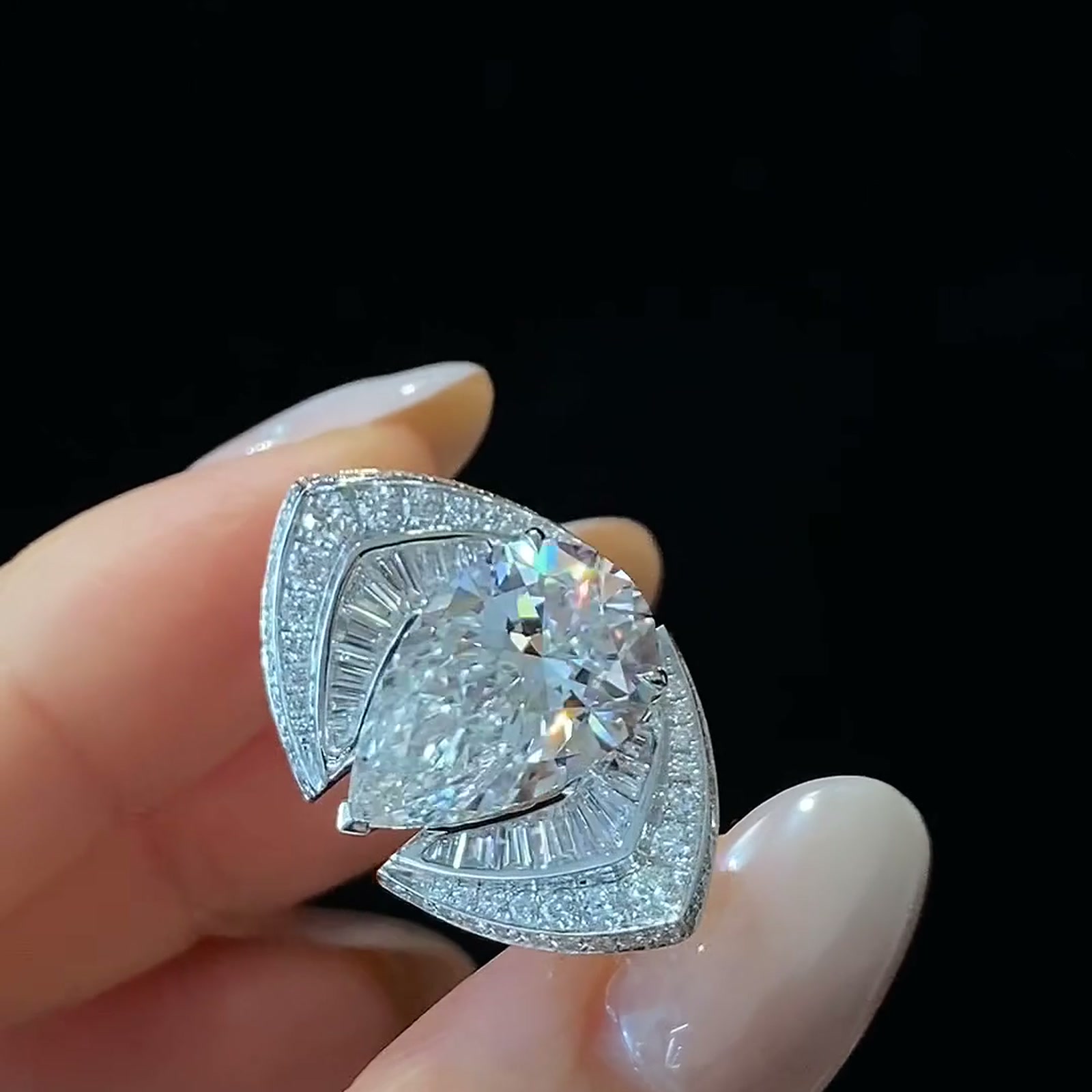 Pear-Cut Lab-Grown Diamond Architectural Ring — product photo 4 of 4