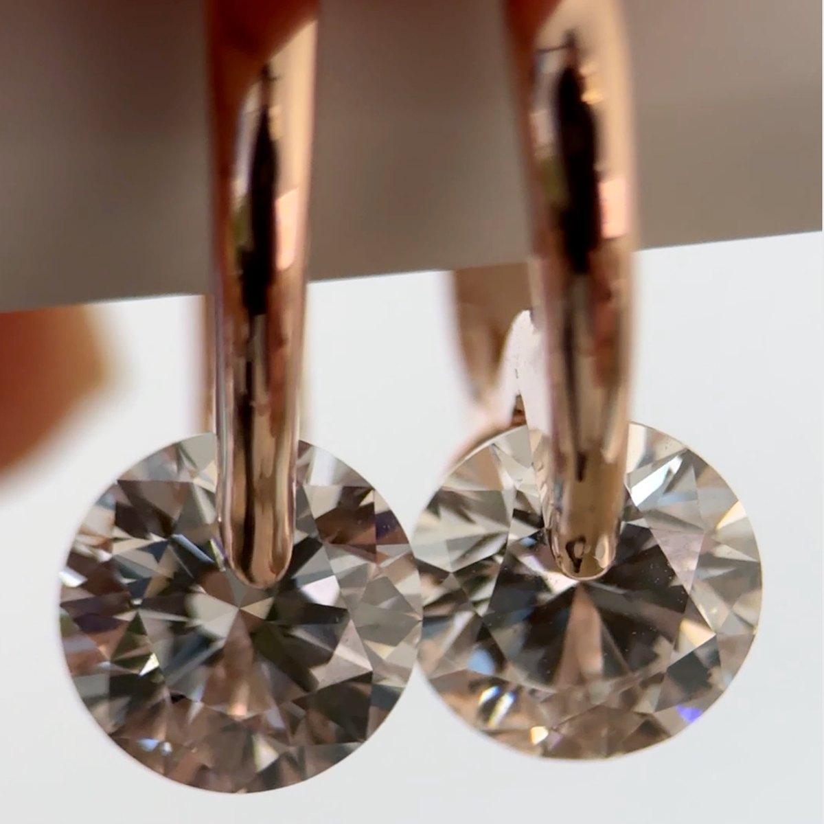 BP003 Dancing Diamond Earrings Moving Lab Diamond Hoop Earrings — product photo 3 of 6