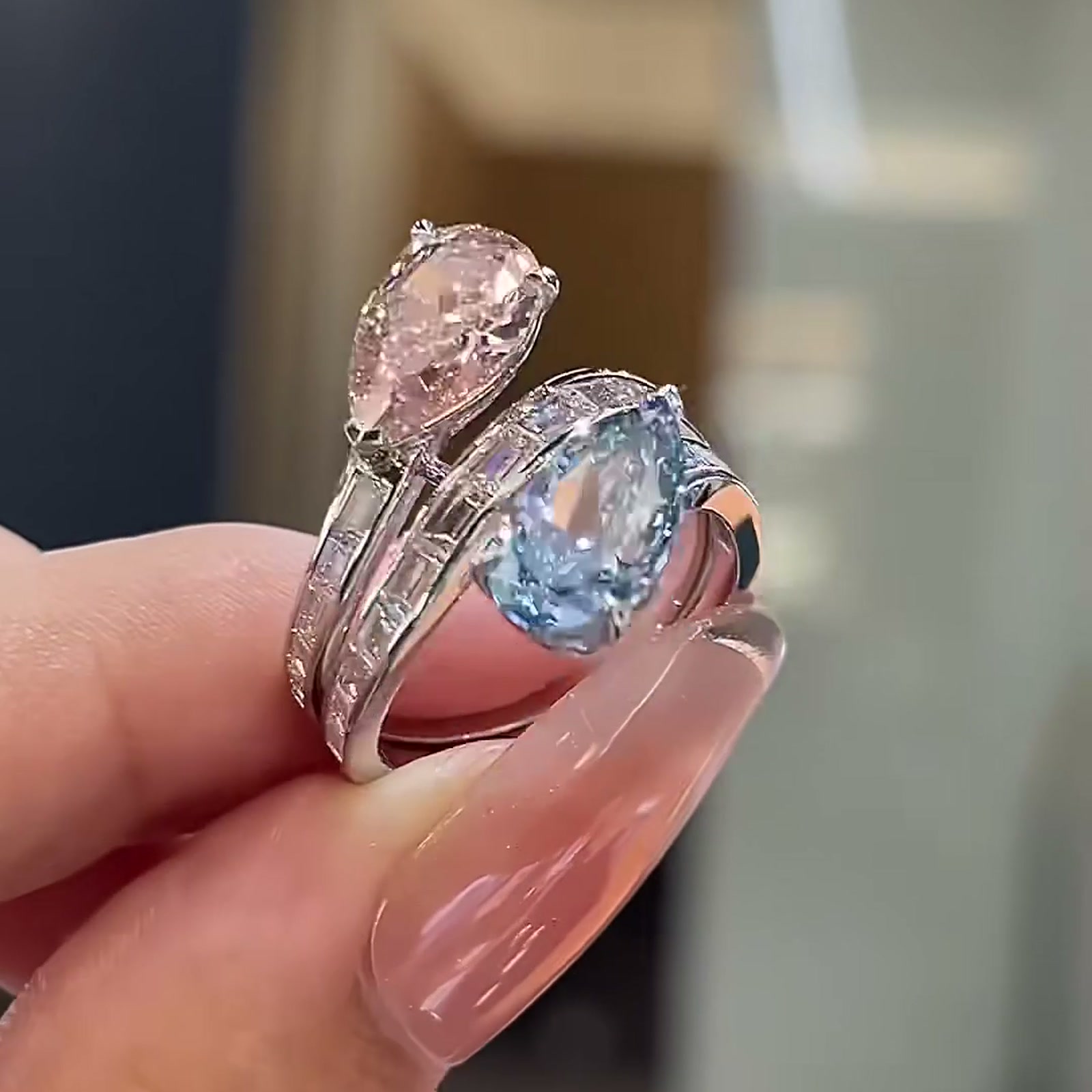 Pink and Blue Toi et Moi Lab-Grown Diamond Ring — product photo 2 of 4