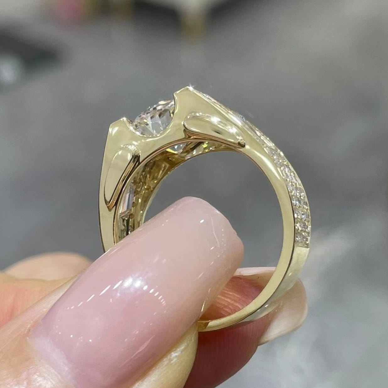 BP007 Bold Multi-Stone Lab Diamond Ring – Heavy Gold Statement Design — product photo 4 of 6