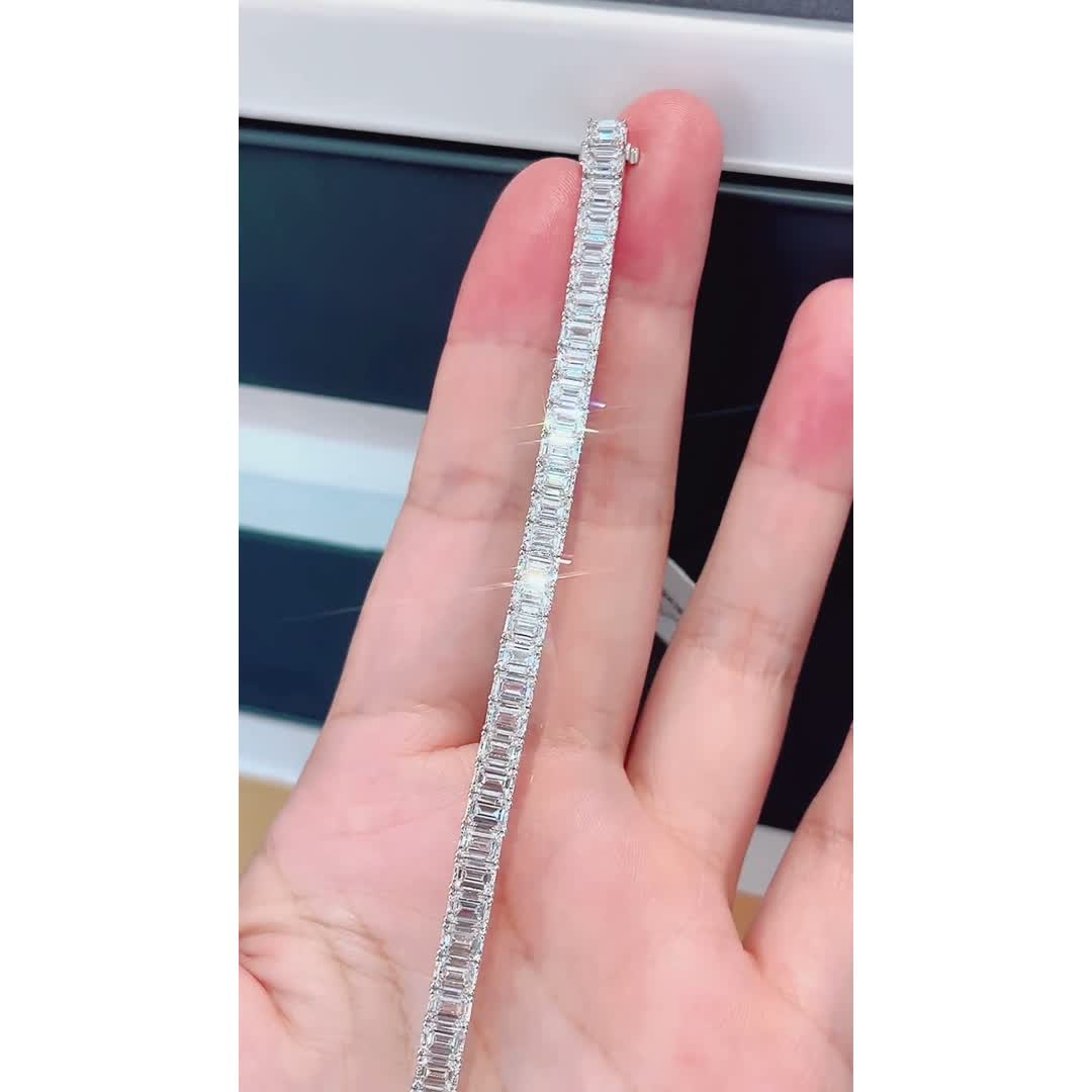Aveline Emerald Tennis Bracelet — product photo 5 of 5
