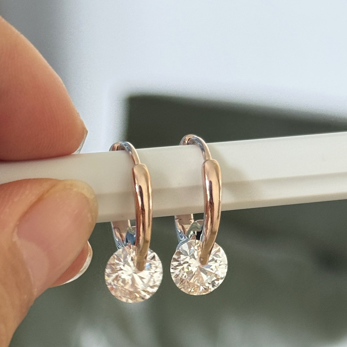 BP003 Dancing Diamond Earrings Moving Lab Diamond Hoop Earrings — product photo 4 of 6