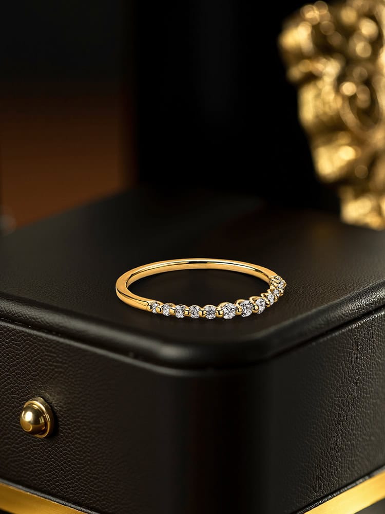 Bubble Gradient Lab-Grown Diamond Stackable Thin Band 18K14K Gold Delicate Daily Ring — product photo 5 of 6