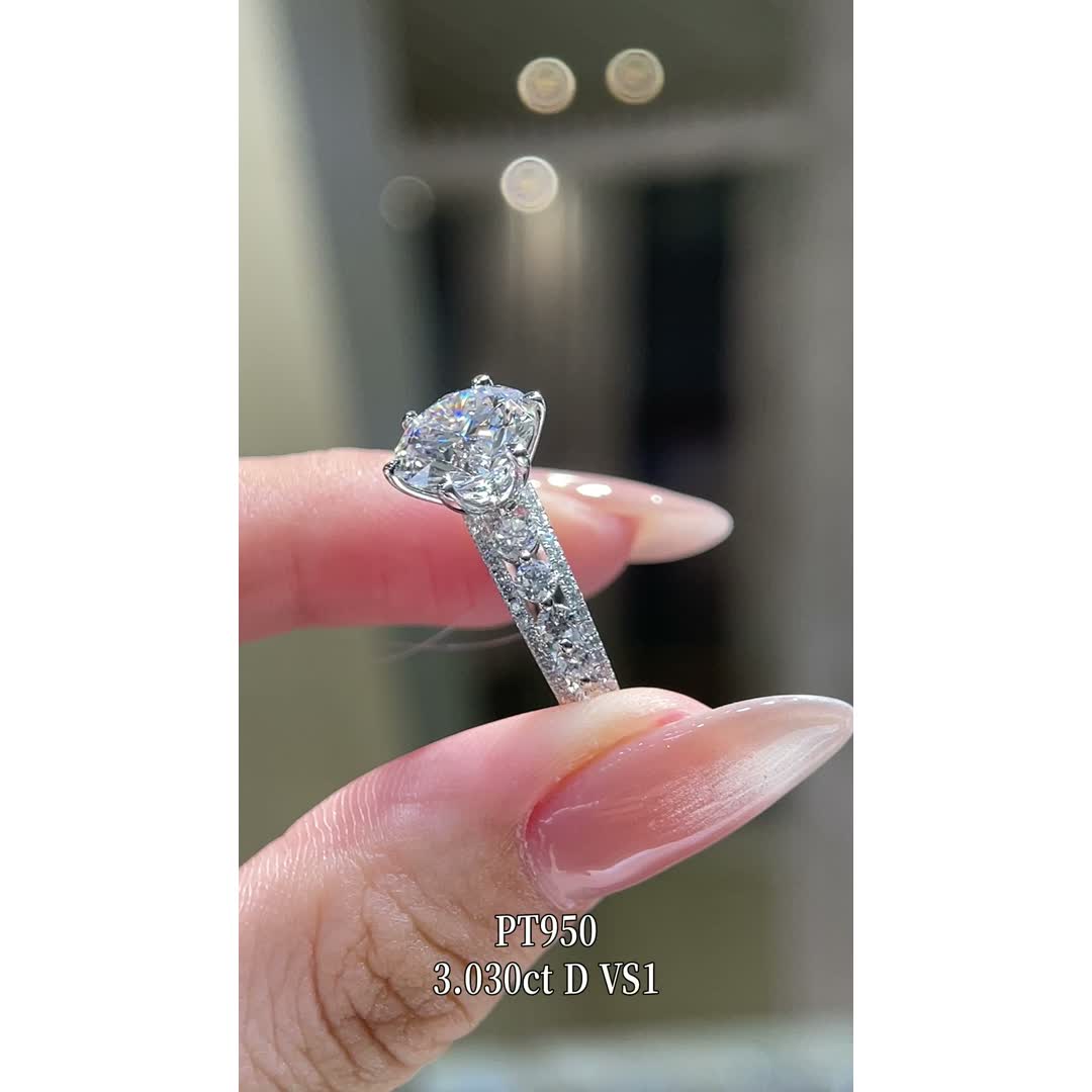 Odette Six-Prong Diamond Ring