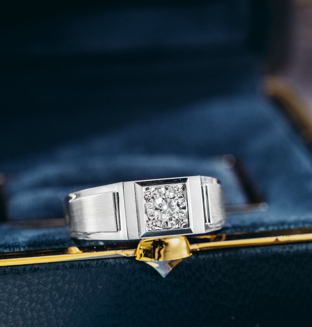 Architectural Platinum Men’s Lab-Grown Diamond Ring — product photo 6 of 6