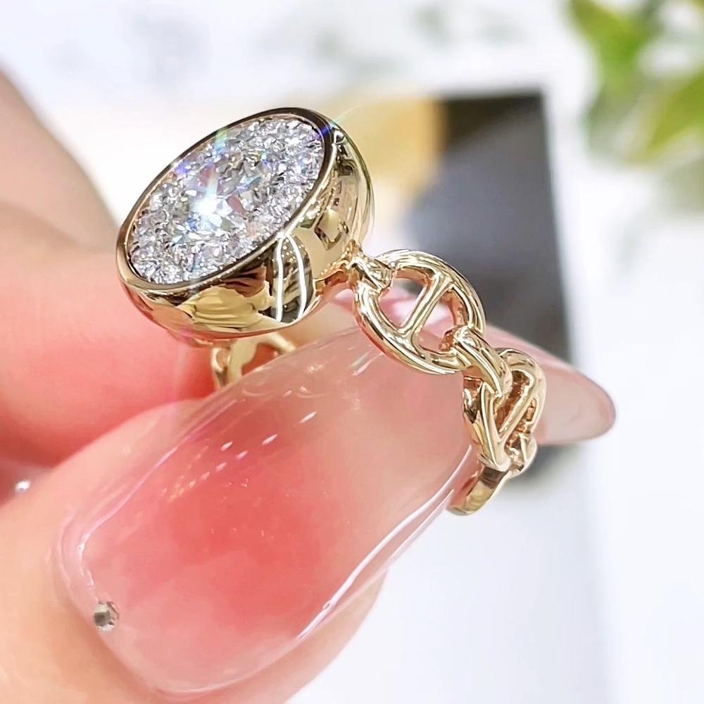 Elara Chain-Link Halo Lab Diamond Ring in 14K or 18K Gold — product photo 3 of 5