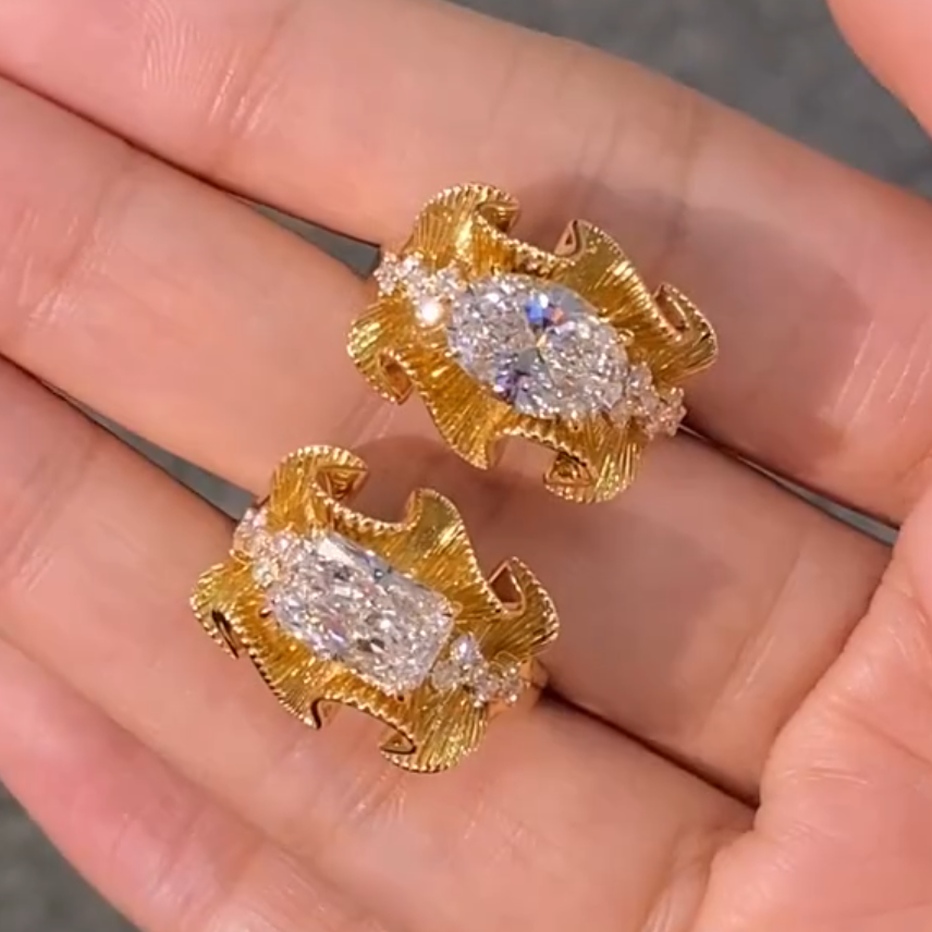 BP002 Sculptural Gold Silk Ribbon Ring with East-West Diamond — product photo 4 of 6