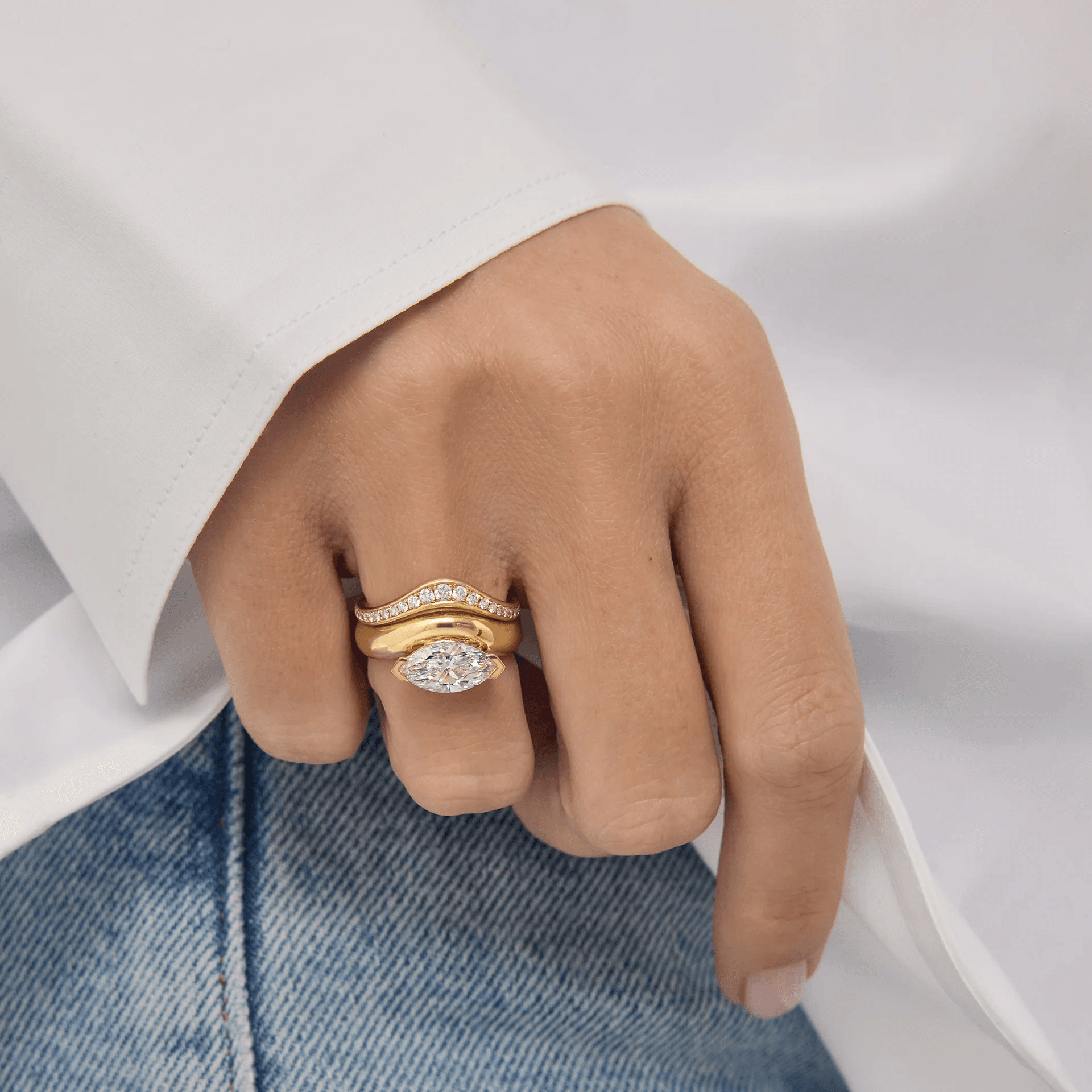 V-Curve Lab-Grown Diamond Band Ring — product photo 2 of 6