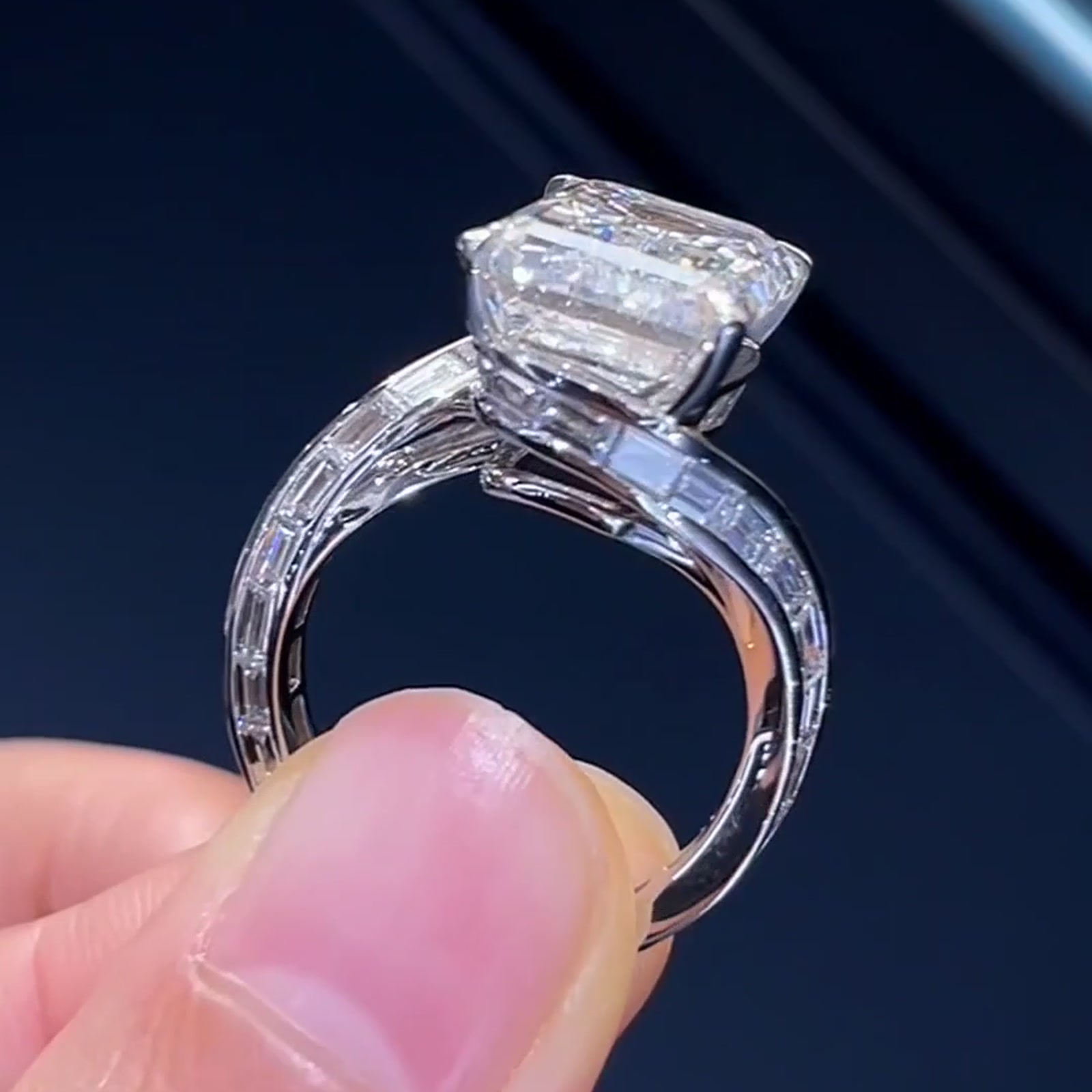 Emerald-Cut Lab-Grown Diamond Twist-Shoulder Ring — product photo 2 of 4