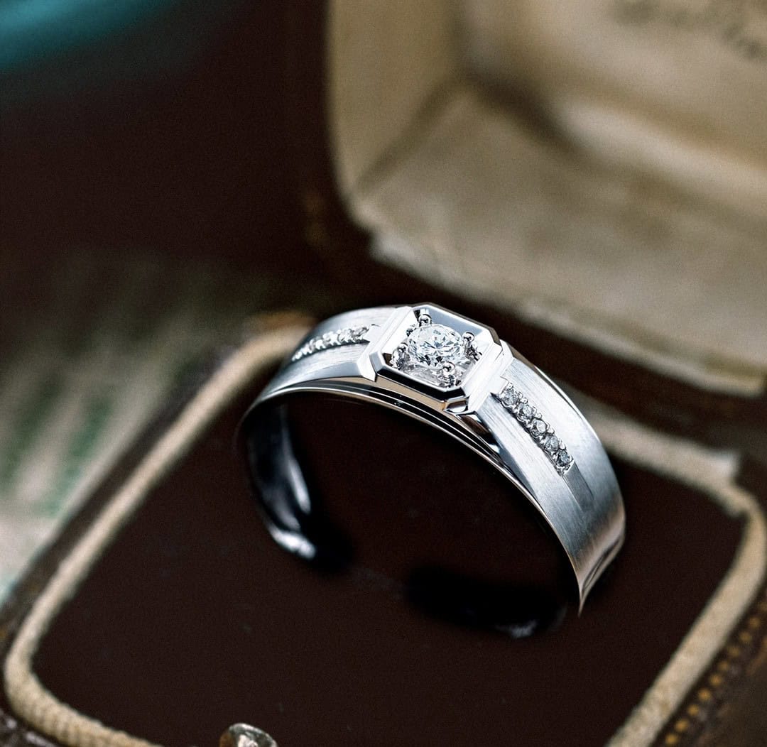 CNC07 Platinum Men’s Rings – CNC Crafted Heavyweight Luxury Diamond Ring for men (复制) — product photo 3 of 6