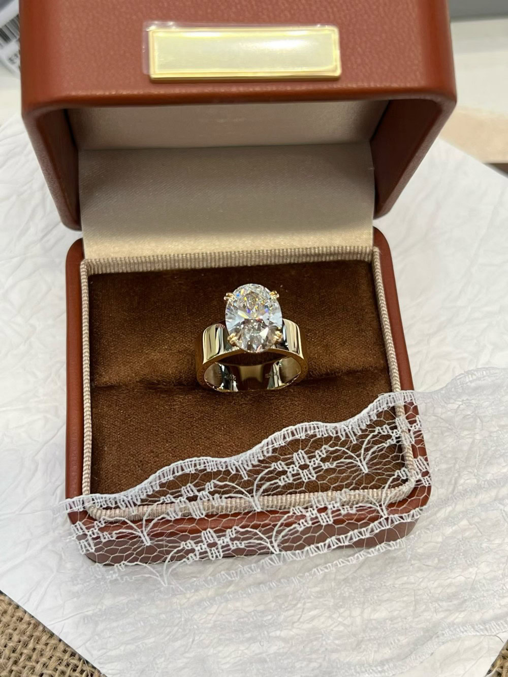 Oval Old Money Style Lab-Grown Diamond Ring | High-Polish Wide Gold Band — product photo 4 of 6