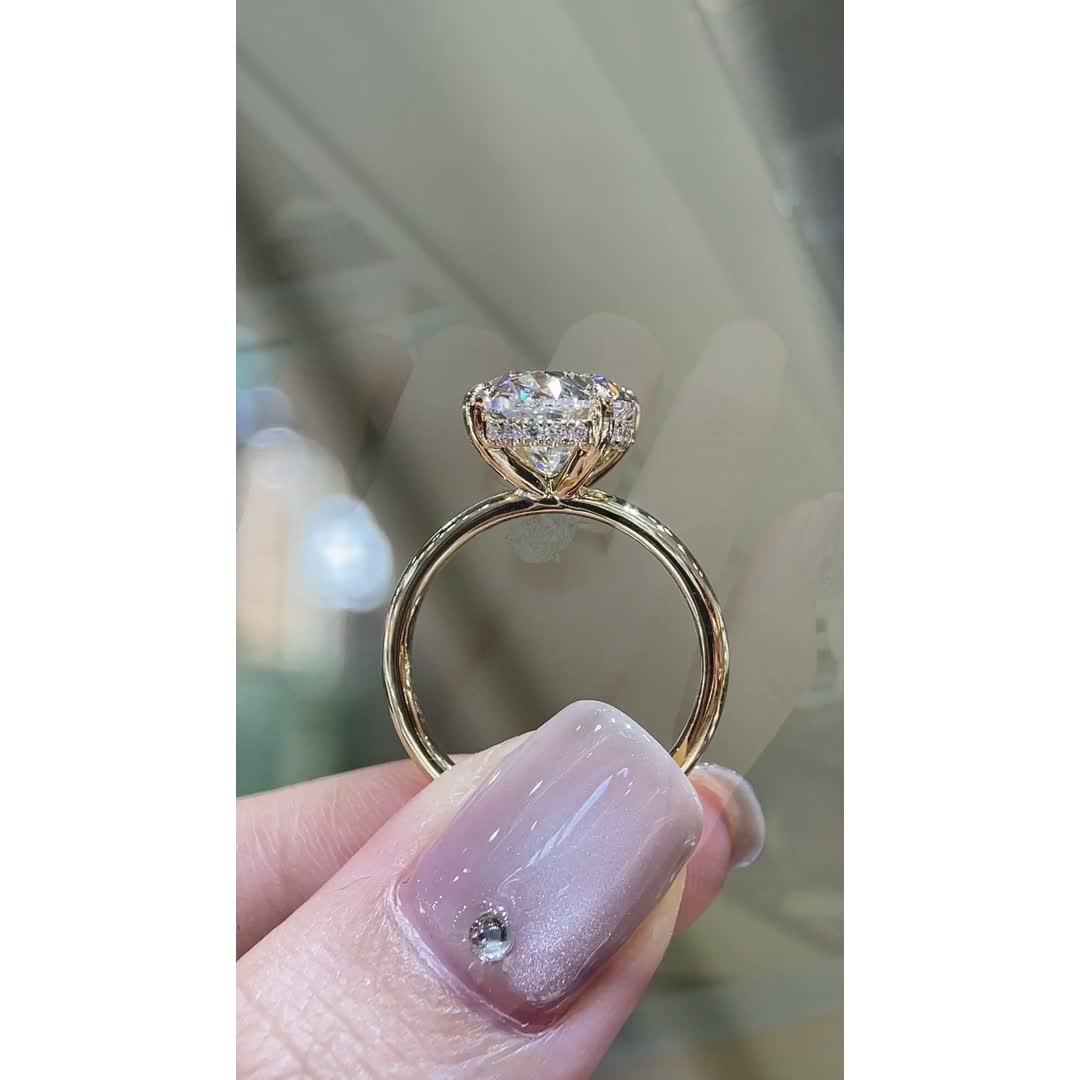 Kara Yellow Oval Diamond Ring — product photo 4 of 4
