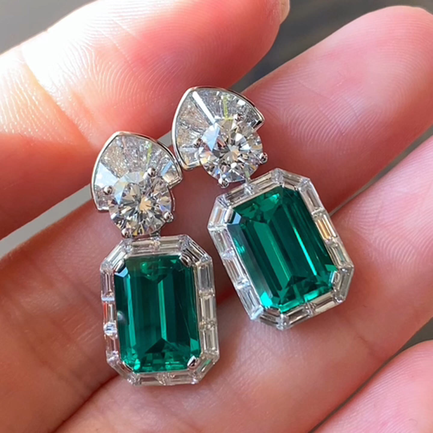 Eveline Emerald-Cut Lab-Grown Diamond Earrings — product photo 1 of 1