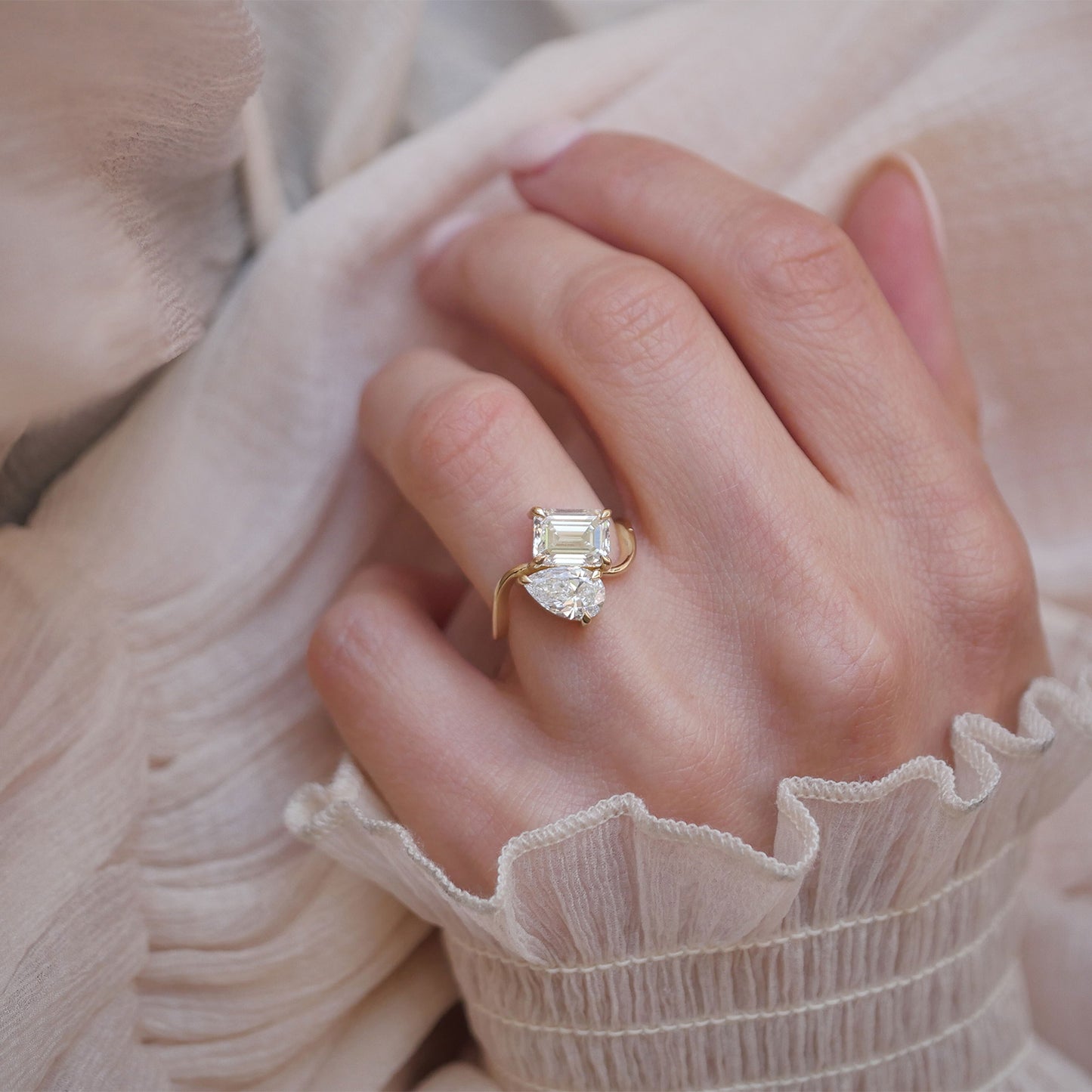 Emerald and Pear Bypass Toi et Moi Lab-Grown Diamond Ring — product photo 5 of 6